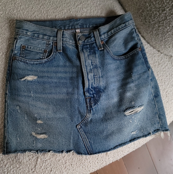Levi's Deconstructed Denim Skirt - Picture 2 of 3